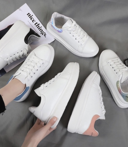 KL796 - 2021 Stylish Sneakers White